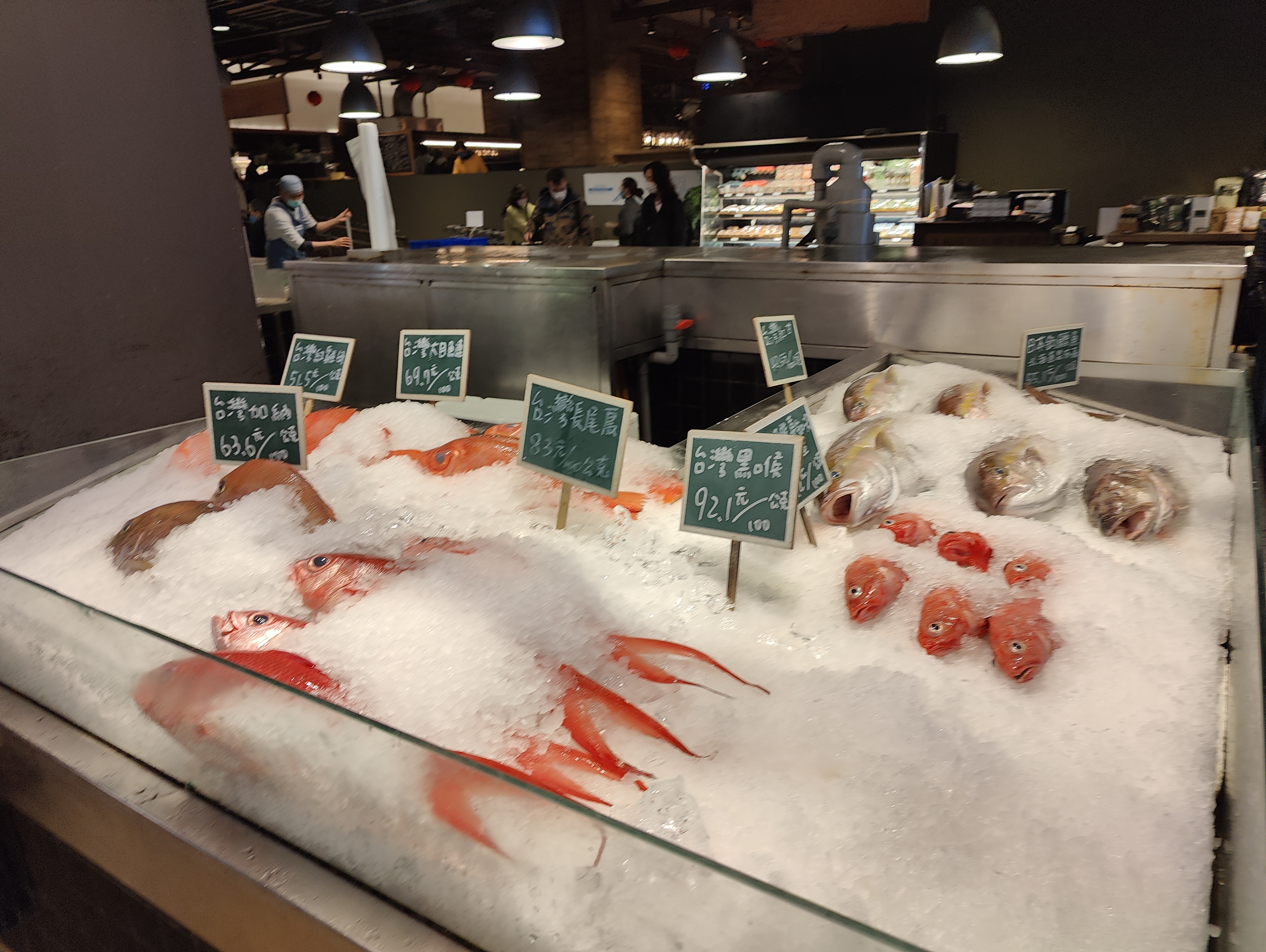 Marché aux poissons 10