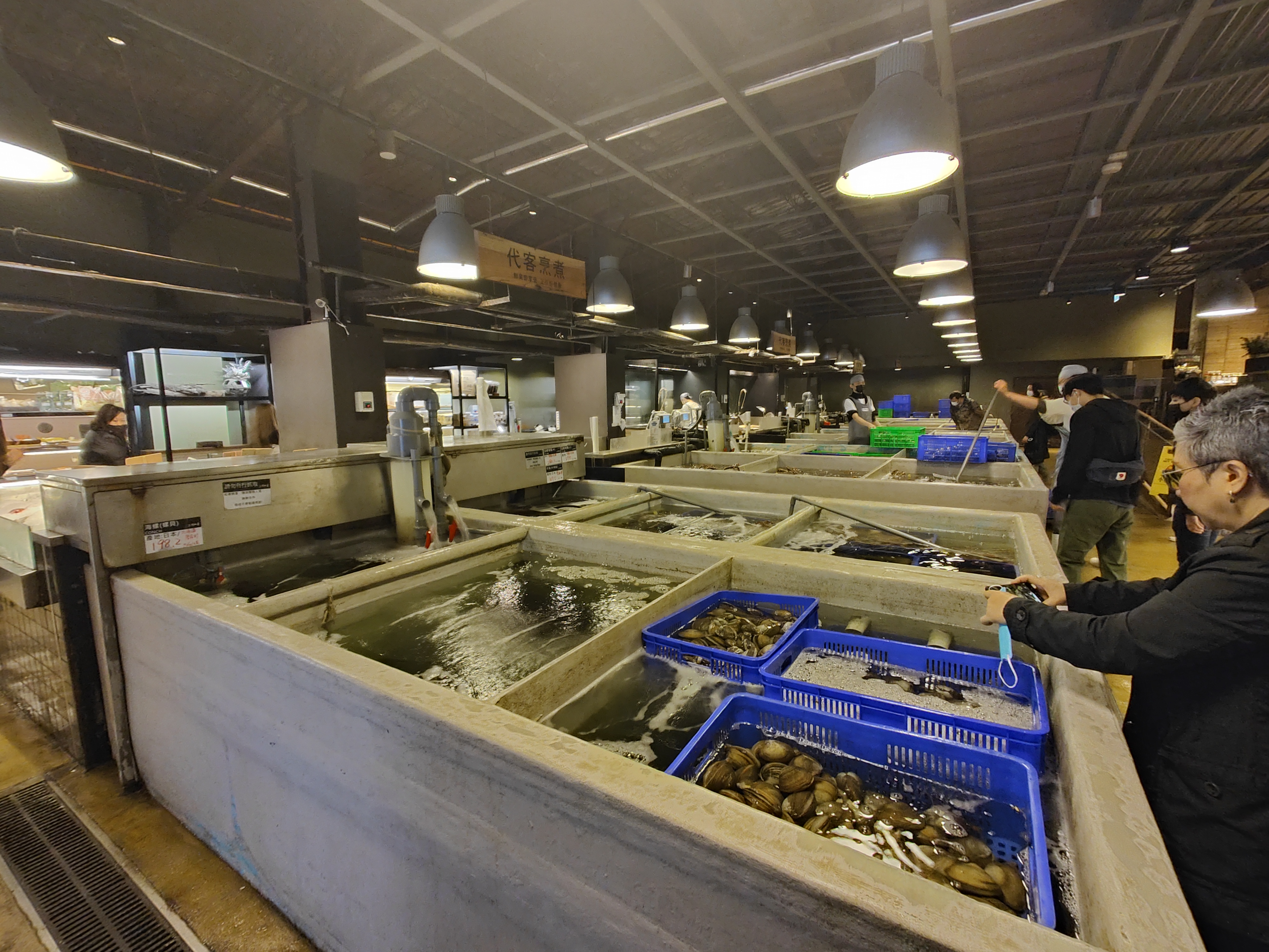 Marché aux poissons 7